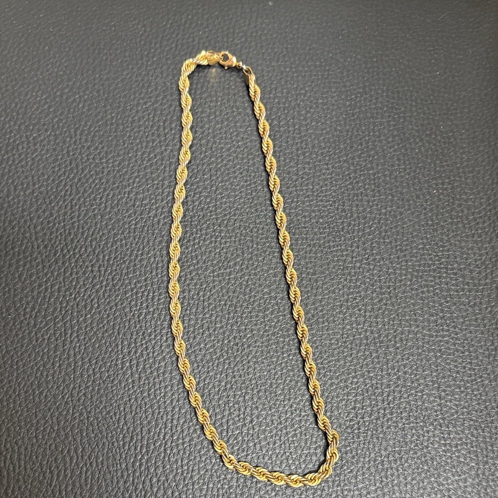 Elegant Gold Rope Chain Necklace